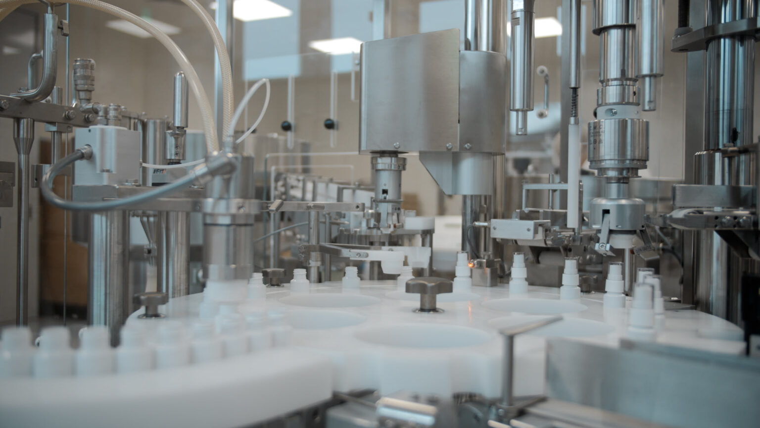 Automated filling and capping line for oral spray bottles at the Valens production facility in Slovenia